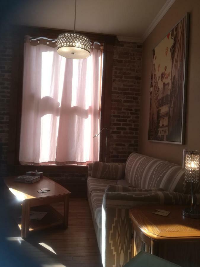 Vieux-Old Farnham Appart-Condotel Eksteriør bilde