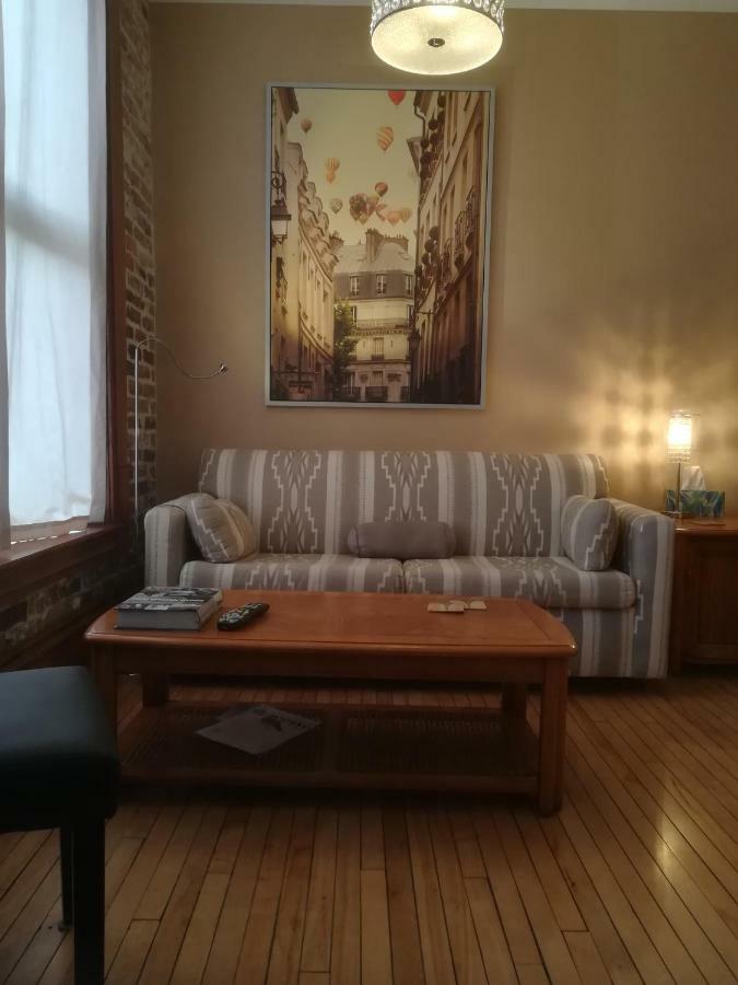 Vieux-Old Farnham Appart-Condotel Eksteriør bilde